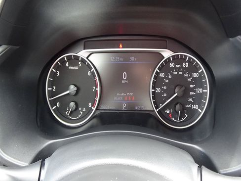 Used 2025 Nissan Altima 2.5 SV FWD image 24