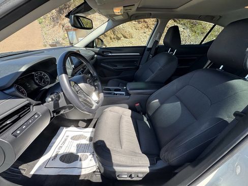 Used 2019 Nissan Altima 2.5 SV image 14