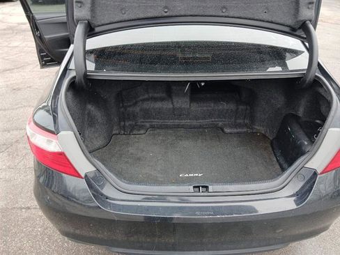 Used 2015 Toyota Camry SE image 10