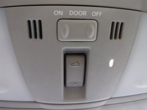 Used 2008 INFINITI G35 x Sedan w/ Premium Pkg image 38