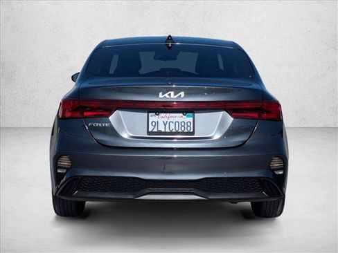 Used 2024 Kia Forte LXS FWD image 7
