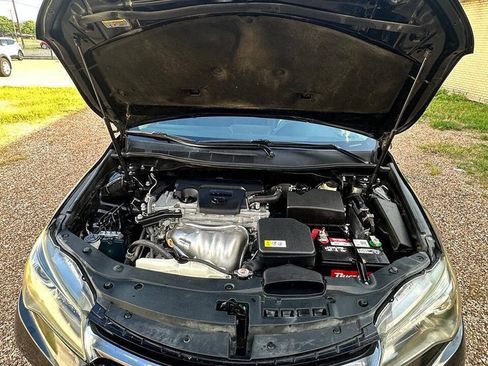 Used 2017 Toyota Camry SE FWD image 25
