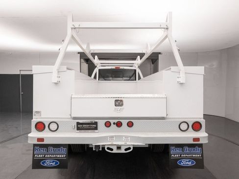 New 2026 Ford F450 XL w/ XL Chrome Package RWD image 7