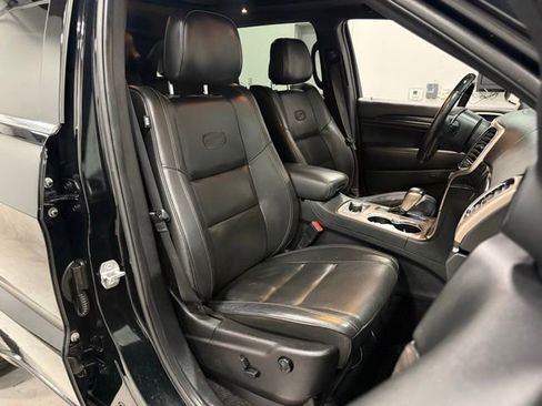 Used 2017 Jeep Grand Cherokee Overland AWD/4WD image 40