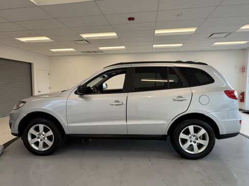 Used 2010 Hyundai Santa Fe GLS image 4