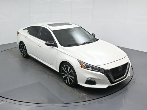 Used 2022 Nissan Altima 2.0 SR image 37