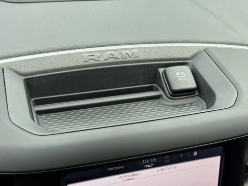 Used 2024 RAM 3500 Tradesman w/ Chrome Appearance Group image 30