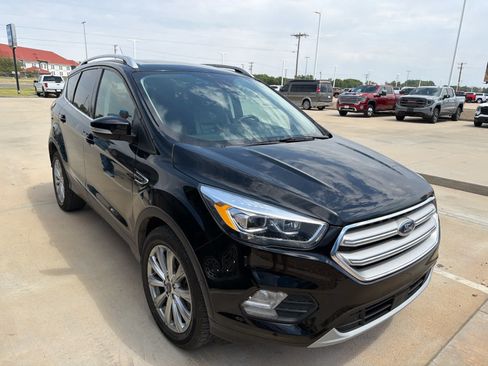 Used 2018 Ford Escape Titanium w/ Ford Safe & Smart Package AWD/4WD image 7