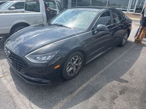 Used 2020 Hyundai Sonata SEL FWD image 2