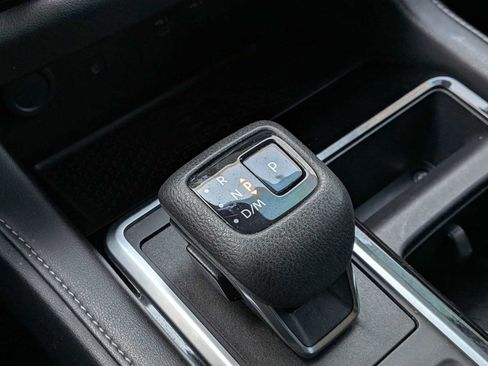 Used 2022 Nissan Pathfinder SL w/ SL Premium Package image 32