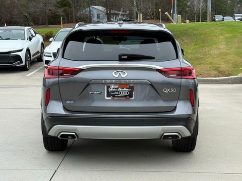 Used 2024 INFINITI QX50 Sensory image 12