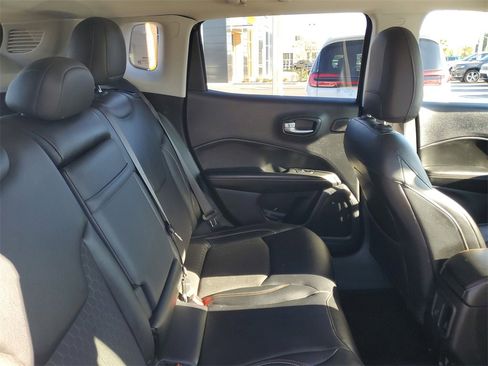 Used 2017 Jeep Compass Latitude w/ Popular Equipment Group image 33