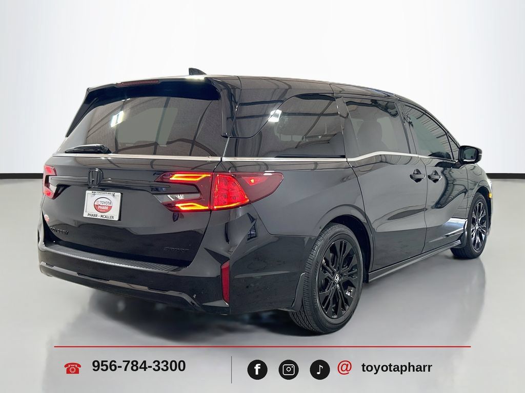 Used 2025 Honda Odyssey Sport-L image 4