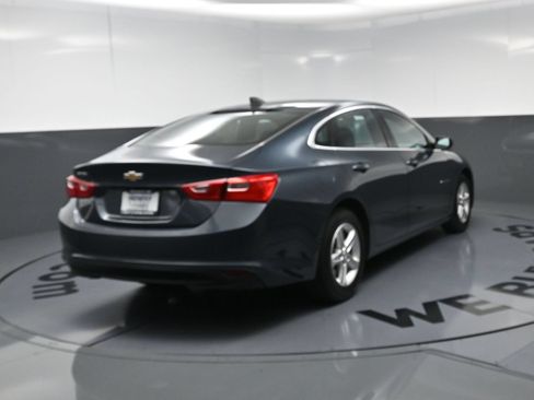 Used 2020 Chevrolet Malibu LS FWD image 9