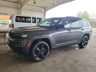 Used 2022 Jeep Grand Cherokee L Limited w/ Black Appearance Package video 1