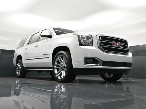 Used 2020 GMC Yukon XL SLT w/ Premium Edition image 46