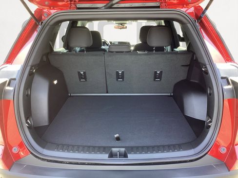 Used 2026 Chevrolet Equinox LT image 14