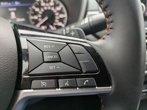 Used 2025 Nissan Altima 2.5 SR image 16