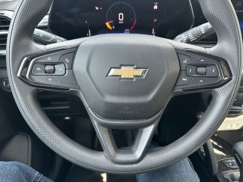 Used 2024 Chevrolet TrailBlazer LS image 3
