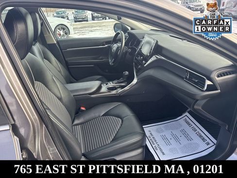 Used 2022 Toyota Camry SE image 15