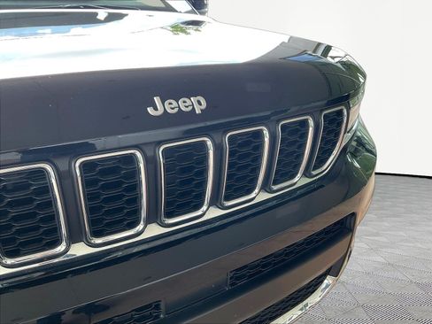 Used 2024 Jeep Grand Cherokee L Laredo w/ Luxury Tech Group I AWD/4WD image 30