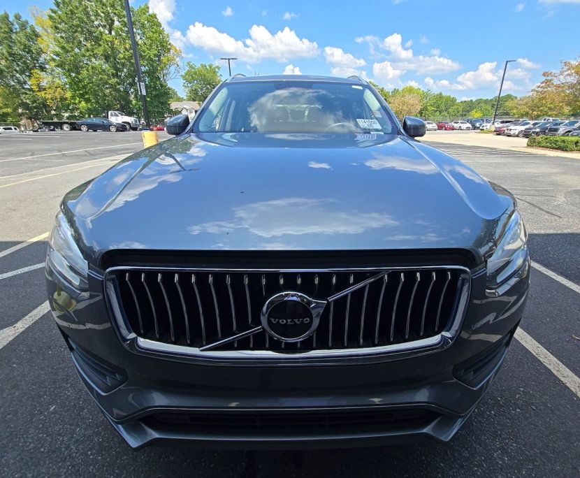 Used 2020 Volvo XC90 T6 Momentum w/ Protection Package Premier AWD/4WD image 6