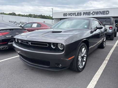Used 2023 Dodge Challenger SXT w/ Plus Package RWD image 7