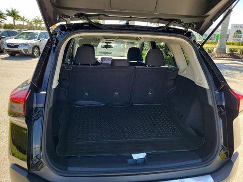 Certified 2022 Nissan Rogue SV image 14