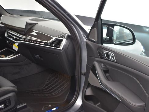 New 2026 BMW X5 M60i image 20