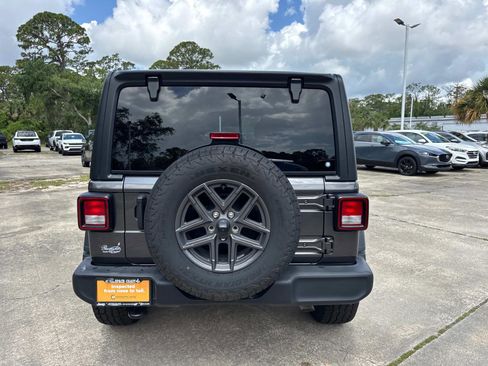 Certified 2024 Jeep Wrangler Unlimited Sport AWD/4WD image 4