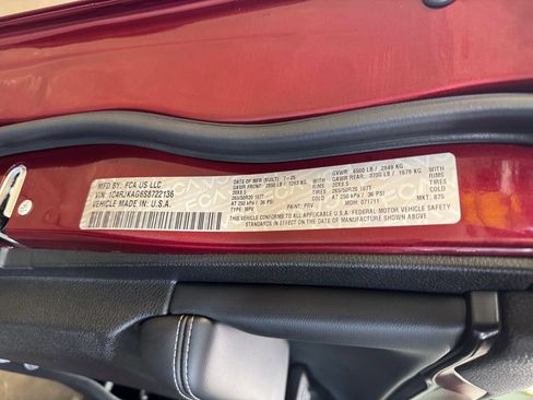 Used 2025 Jeep Grand Cherokee L Altitude AWD/4WD image 31