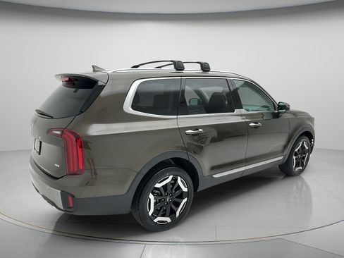 Used 2025 Kia Telluride S AWD/4WD image 4