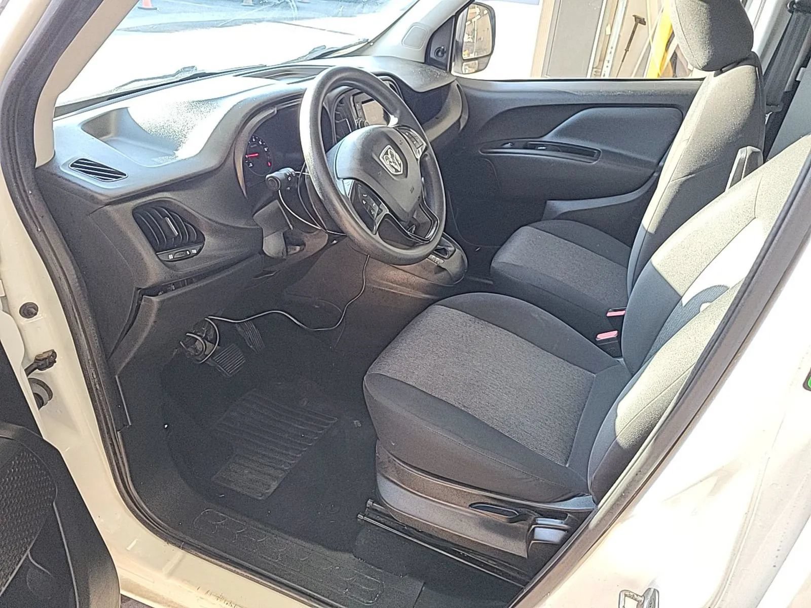 Used 2022 RAM ProMaster City Tradesman FWD image 3