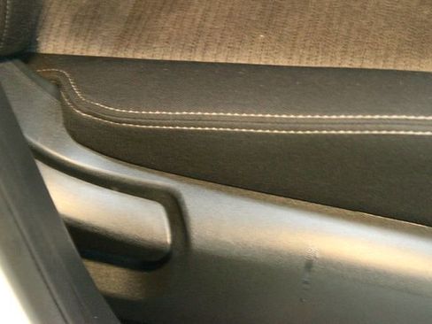 Used 2021 Nissan Rogue SV image 12