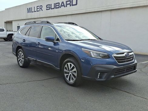Used 2021 Subaru Outback Premium image 1