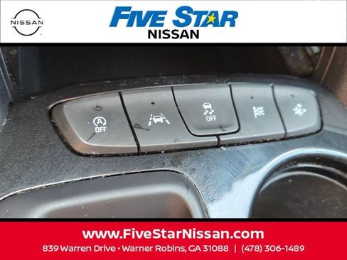 Used 2022 Chevrolet TrailBlazer LT FWD image 24
