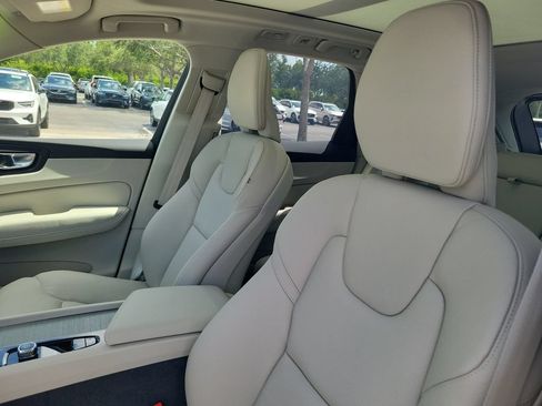 Used 2025 Volvo XC60 T8 Plus w/ Protection Package Premier AWD/4WD image 18