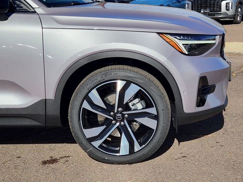 New 2026 Volvo XC40 B5 Plus w/ Protection Package Premier image 28