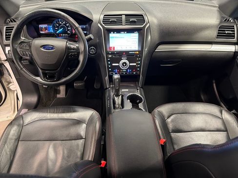 Used 2018 Ford Explorer Sport w/ Equipment Group 401A AWD/4WD image 5