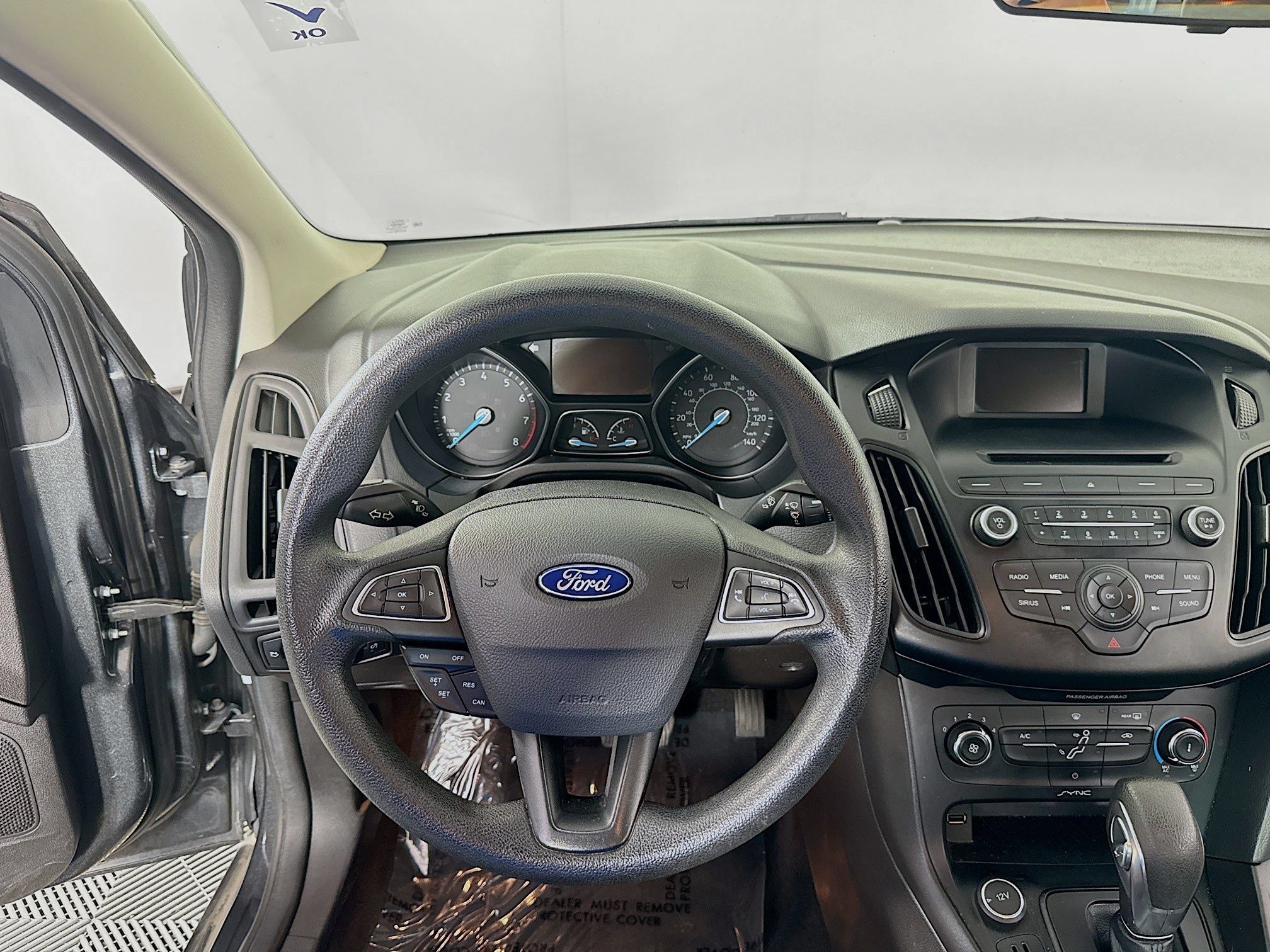 Used 2017 Ford Focus SE FWD image 11