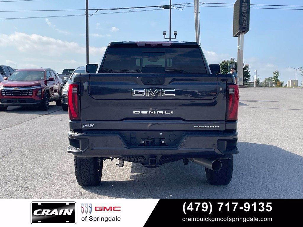 Used 2025 GMC Sierra 2500 Denali Ultimate AWD/4WD image 6