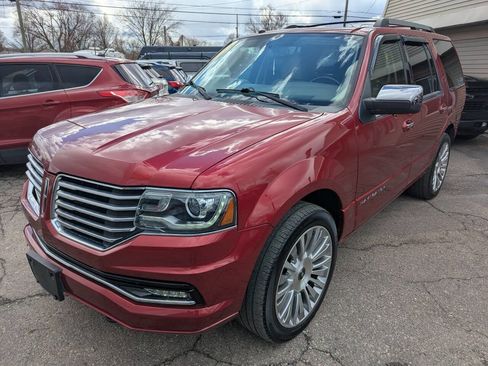 Used 2016 Lincoln Navigator Select image 3