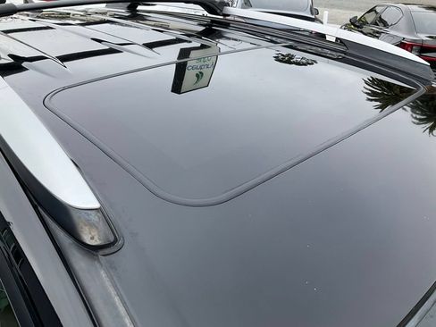 Used 2017 Toyota RAV4 Limited w/ Advanced Technology Package FWD image 81