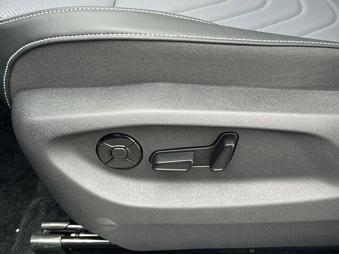 New 2026 Volkswagen Tiguan SE R-Line image 12