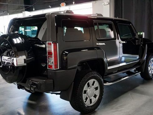 Used 2009 HUMMER H3 Alpha image 7