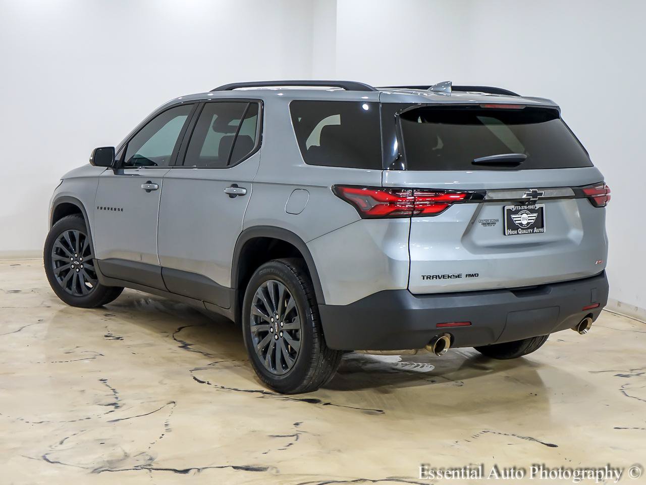 Used 2023 Chevrolet Traverse RS w/ LPO, Floor Liner Package AWD/4WD image 10