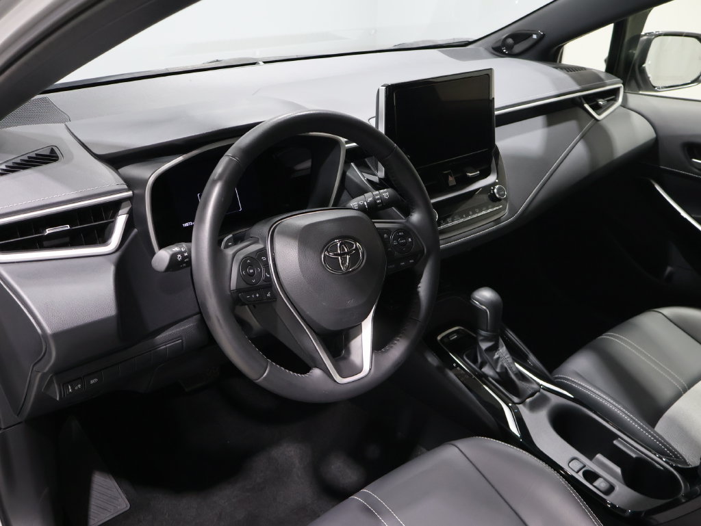 Used 2026 Toyota Corolla XSE FWD image 15