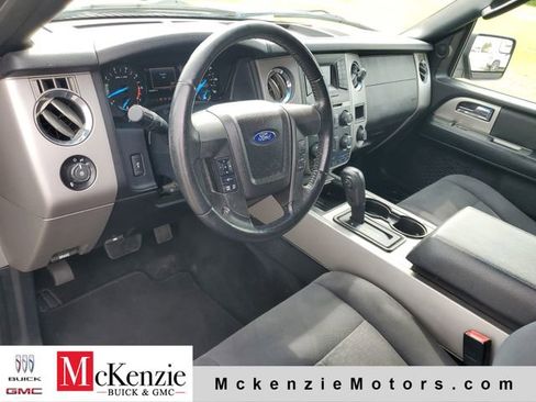 Used 2017 Ford Expedition XLT AWD/4WD image 7