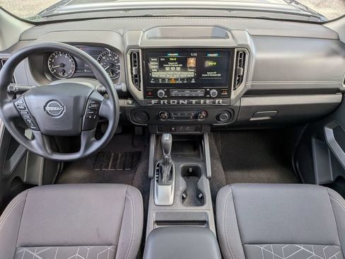 Certified 2025 Nissan Frontier SV RWD image 28