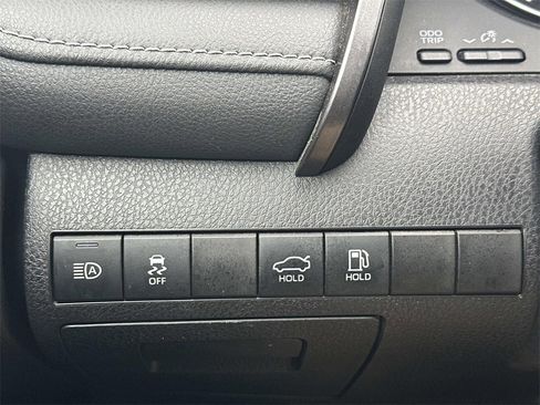 Used 2023 Toyota Camry SE image 26